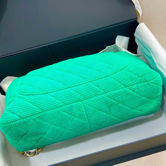 💚💚Rare Chanel Large Flap Bag - Picture 11 of 15